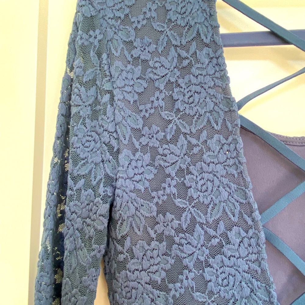 Long Sleeve Lacey Dress - Picture 5 of 7